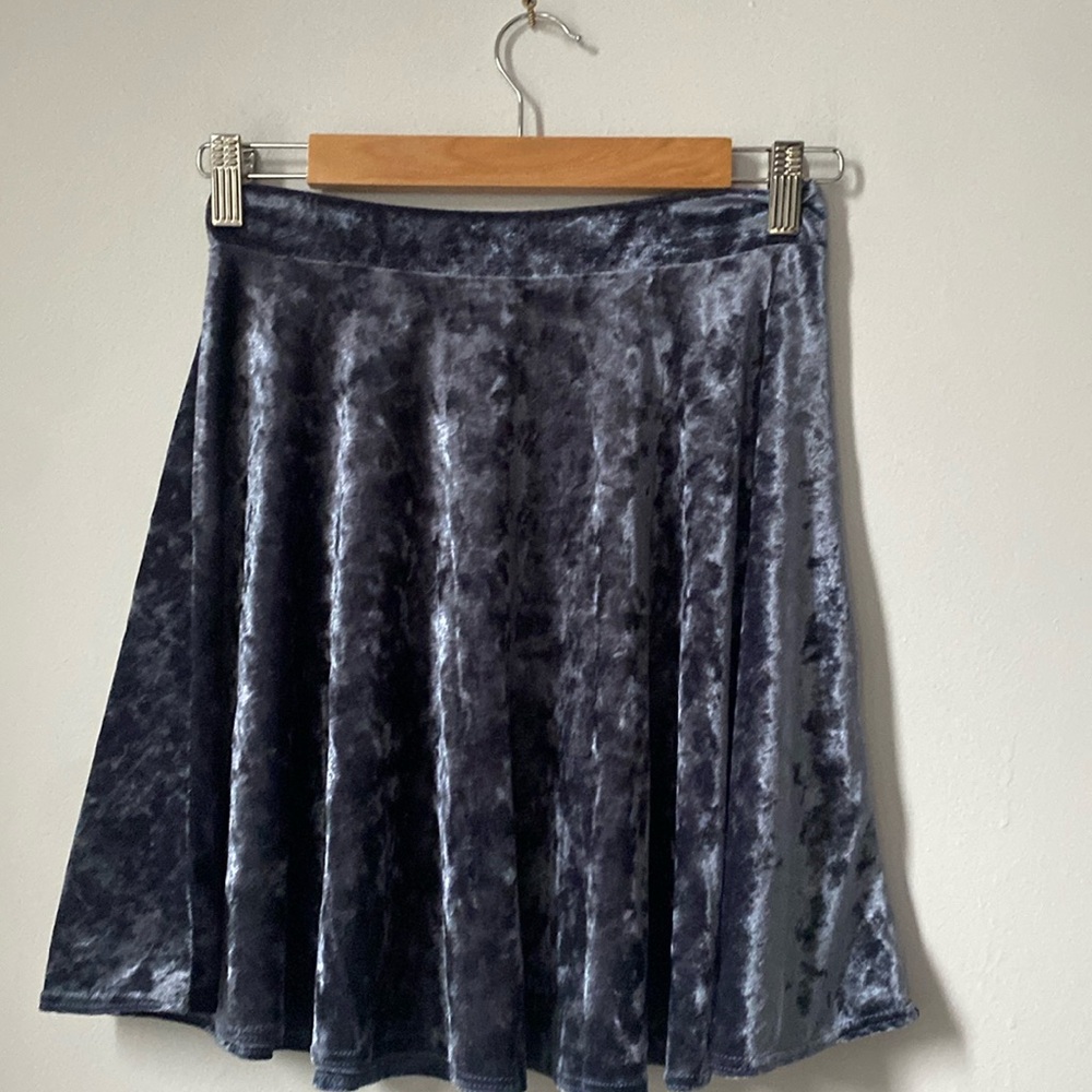 Charlotte Russe women’s Blue Crushed Velvet Skater Skirt, size medium - Picture 1 of 5